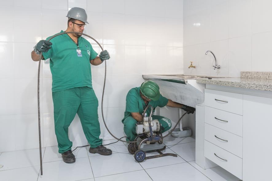 Desentupimento  de Pias e Lavatórios